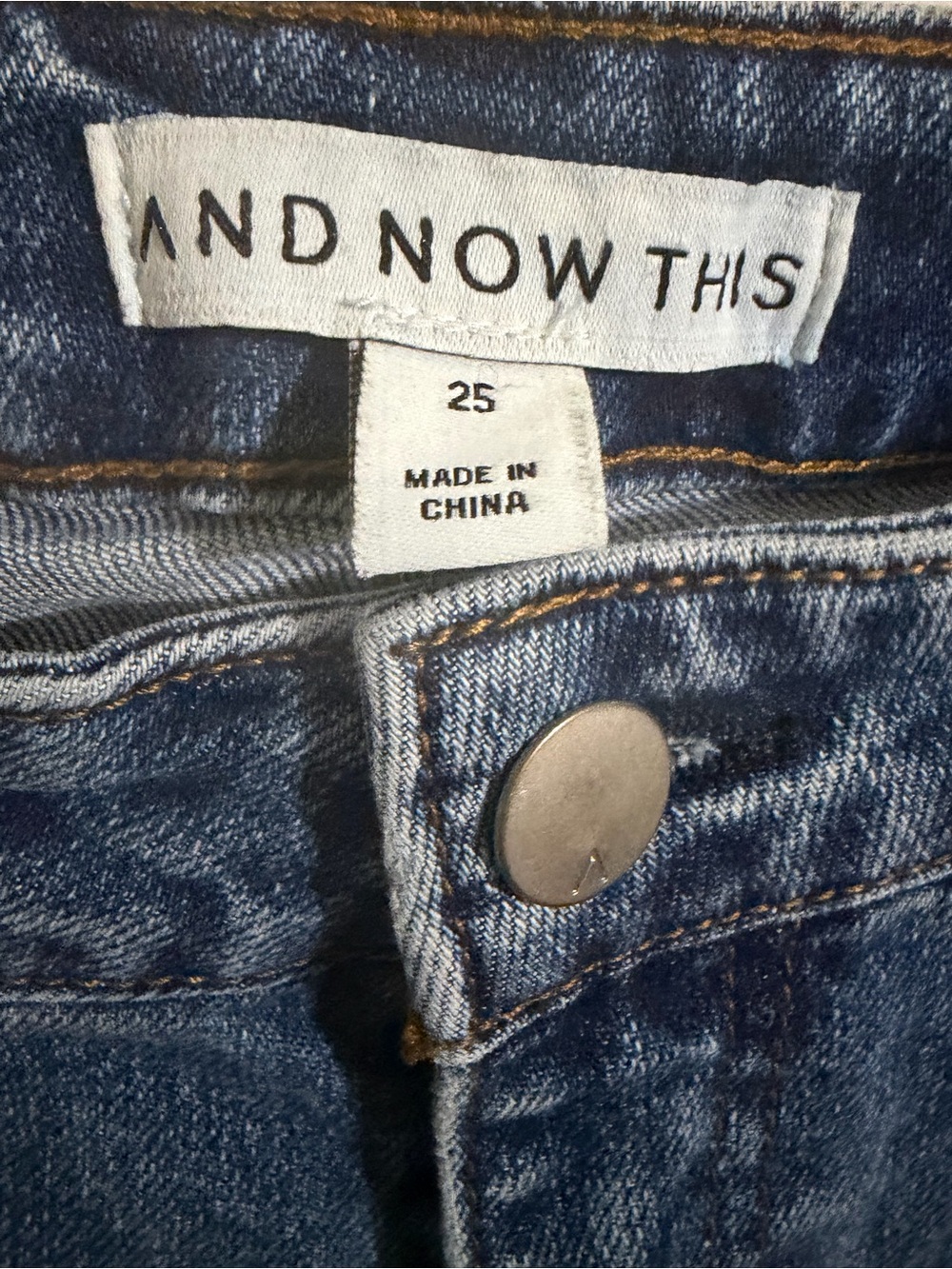 Women’s Straight Leg Denim Jeans - Blue - Picture 3 of 11